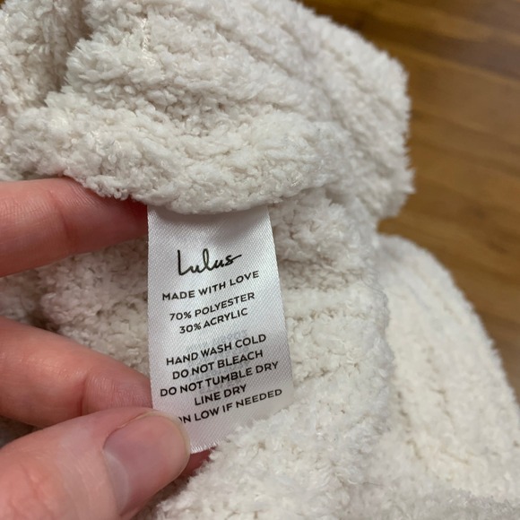 Lulus Cropped Sweater Womens Size‎ Medium Ivory White Fuzzy Knit Mock Neck Long - Picture 6 of 6